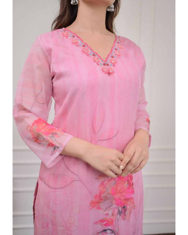 Designer Special V-Neck Kurti Set